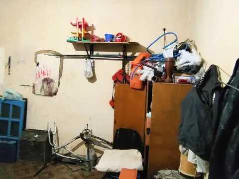Casa 2 ambientes con 1 baño
