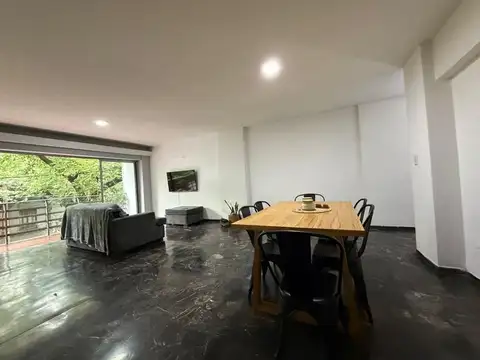 ESPECTACULAR SEMI PISO EN PLENA CALLE COLON