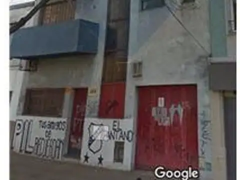 VENTA LOTE/ DEPOSITO EN FLORESTA 650 M2 CUBIERTOS