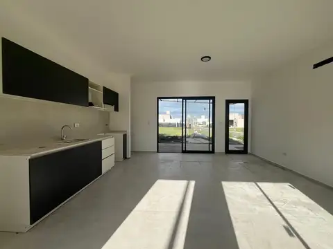 VENTA CASA ESQUINA 2 DORMITORIOS DOCTA AVENIDA