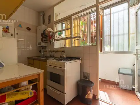 VENTA  depto. 3 amb. FLORES