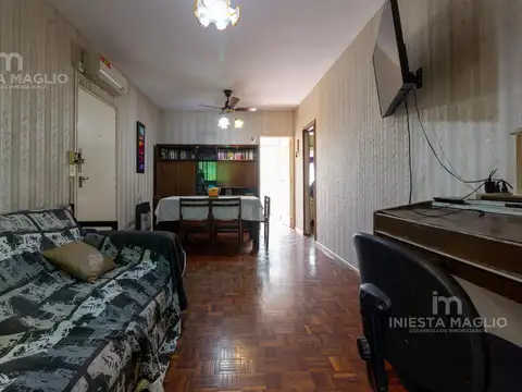 VENTA  depto. 3 amb. FLORES