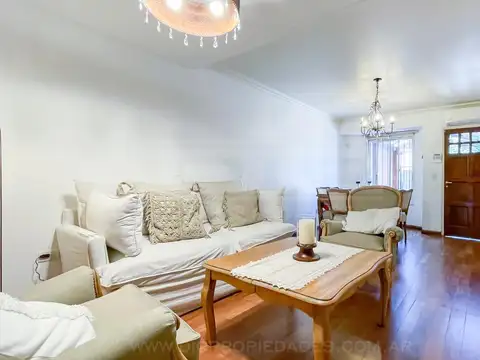 Casa en Venta con 1 cochera