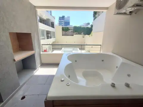 Venta 4 Ambientes Pileta Jacuzzi Parrilla Sum Palermo Calida