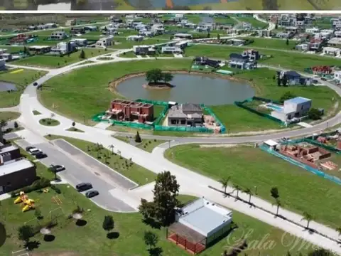Terreno en Venta de 962,0 m2