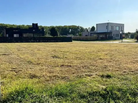 Terreno en Venta de 962,0 m2