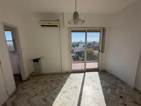 Dpto de 2 ambientes y medio con balcon terraza