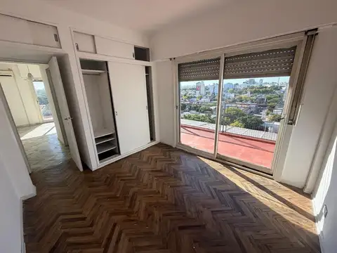 Dpto de 2 ambientes y medio con balcon terraza