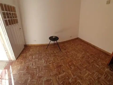 Depto Tipo Casa 2 ambientes con 1 baño