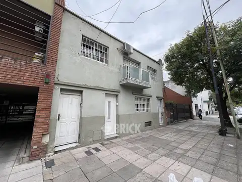 PH EN TRELLES AL 2400 - 73 M2 IMPECABLE TERRAZA PATIO