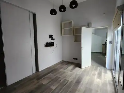 Depto Tipo Casa en Alquiler de 1 dormitorio