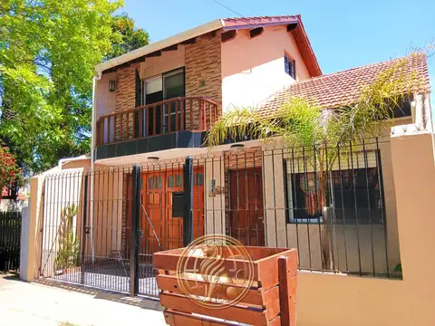 Venta Casa Mar de ajo cochera y patio Oportunidad