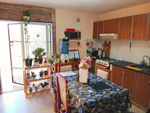 Casa 4 ambientes con 1 baño