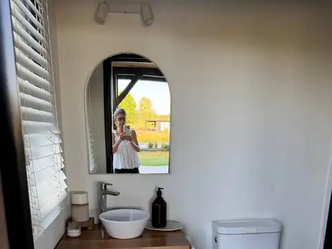 VENTA CASA CON PILETA Y QUINCHO EN FREIXAS PILAR