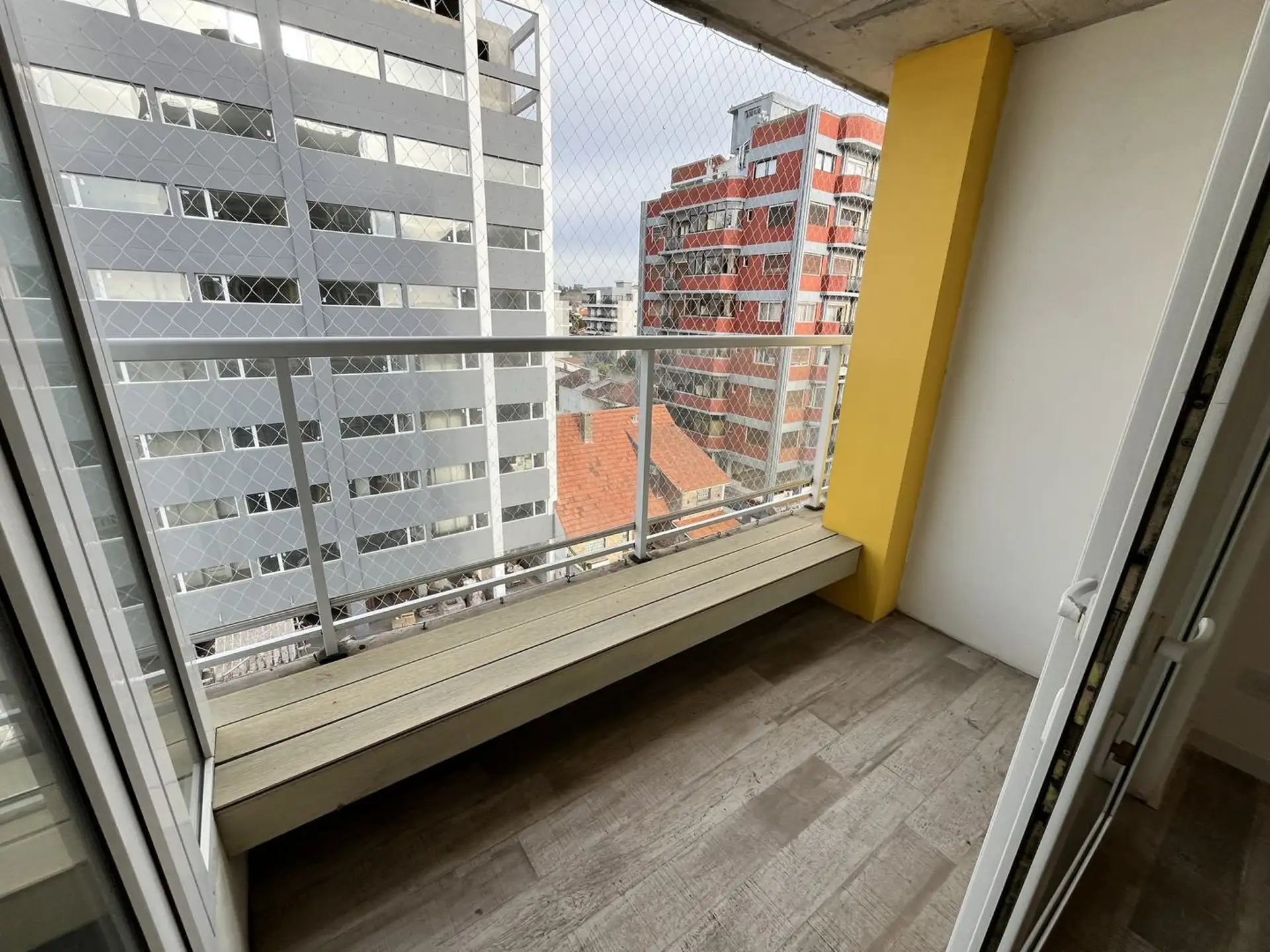 Departamento 2 ambientes con doble balcón y vista al mar, Punta Mogotes