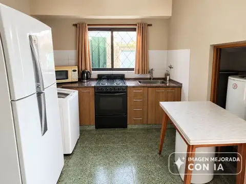 Casa 3 ambientes con 1 baño