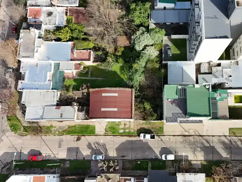 Terreno en Venta con potencial constructivo. Sup. total de 300 m2. Pleno Centro Campana