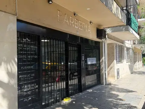 LOCAL S/EXPENSAS,30 MTS TOT,C/VIDRIERA,MIXTURA 4, EXC. UBICACIÓN A PASOS DE AV. SAN MARTÍN