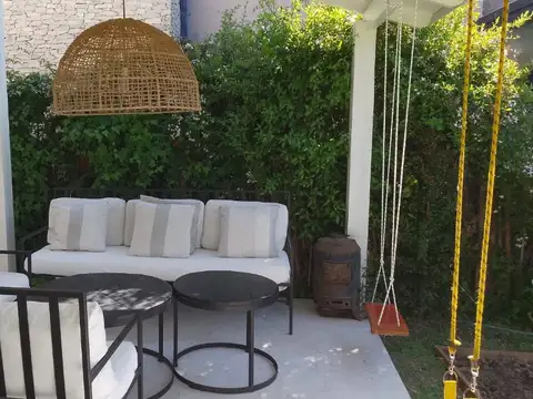 Casa en Alquiler Temporal con 3 cocheras