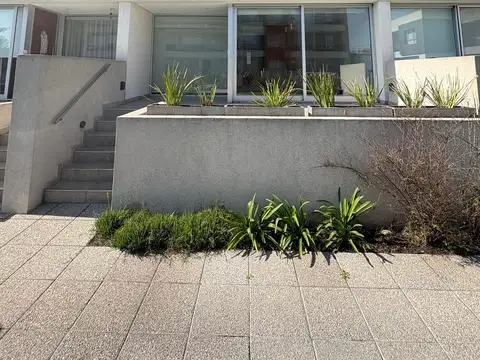 Depto Tipo Casa en Alquiler de 3 ambientes