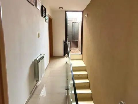 Casa Categoria Jardin Claret 3 dormitorios pileta segurdad escritura