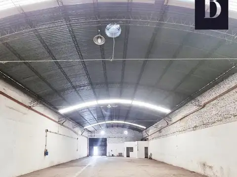 Galpon en Venta 31  mts Fondo