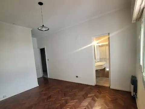 ALQUILER DE OFICINAS EN PRIMER PISO