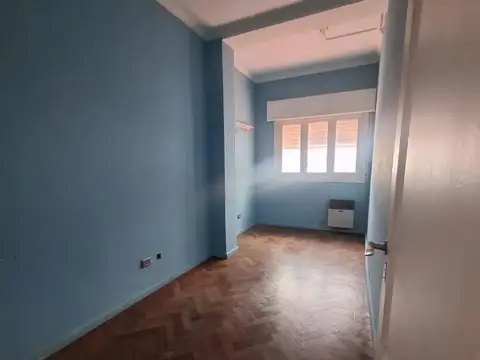 ALQUILER DE OFICINAS EN PRIMER PISO