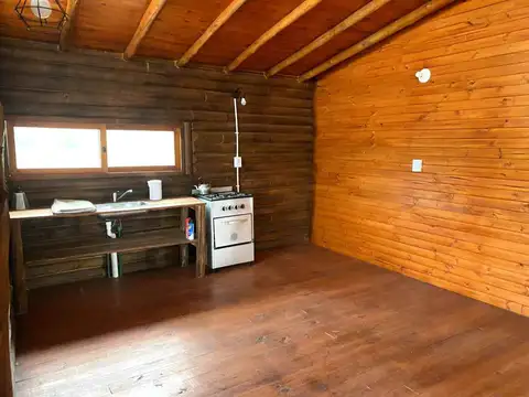VENTA CABAÑA 2 DORM BARRIO SEMICERRADO LA FALDA