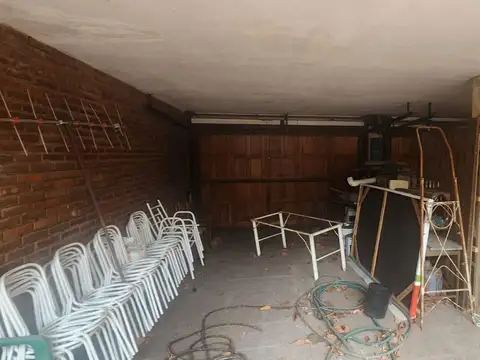 Casa en Venta con 4 cocheras