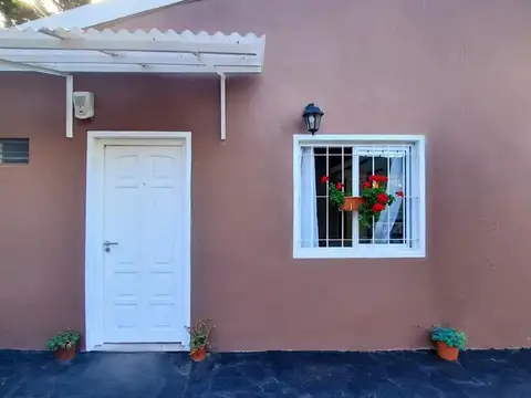 Complejo de 4 unidades a dos cuadras del mar