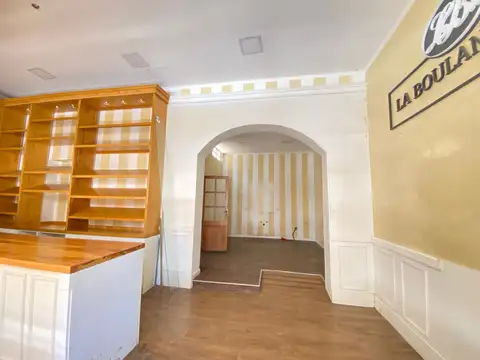 Local en Alquiler Via Púb.