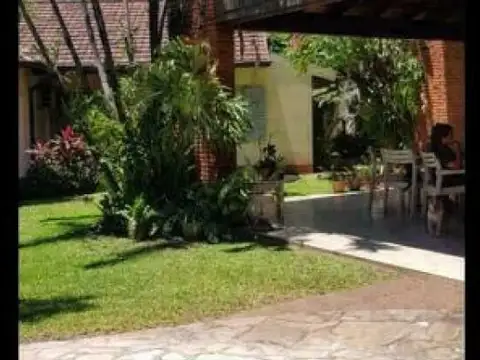 Casa 6 ambientes con 4 baños