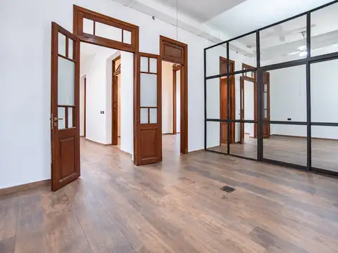 Local en venta en La Plata
