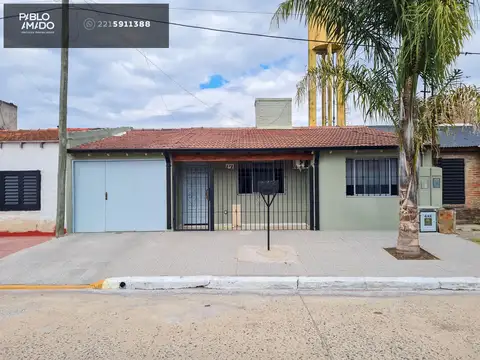 Casa en venta de dos dormitorios en 159 bis y 43