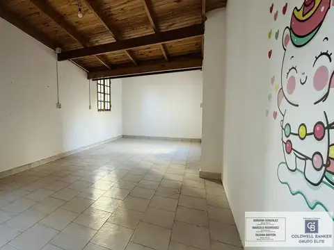 Departamento 8 ambientes con 2 baños