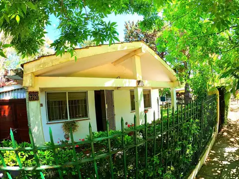 Casa en venta - 2 Dormitorios 1 Baño - San Bernardo del Tuyú