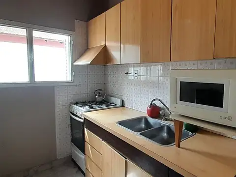 Casa 4 ambientes con 1 baño