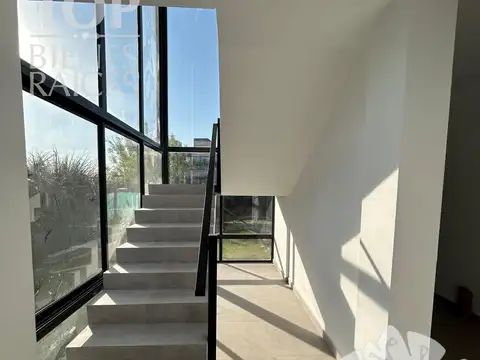 Casa en Venta en El Cantón - Barrio Islas, USD 320.000