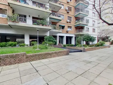 Venta 4 AMBIENTES  con DEPENDENCIA  o cuarto dormitorio  Frente Balcón  Baulera Lomas de Nuñez