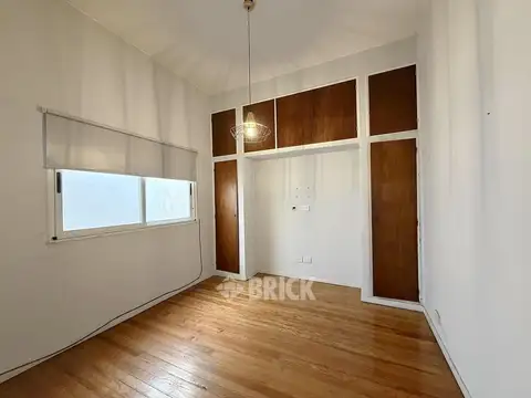 SEMIPISO EN AV. BELGRANO Y AV. ENTRE RIOS - CONTRAFRENTE TODO A NUEVO TODO SOL