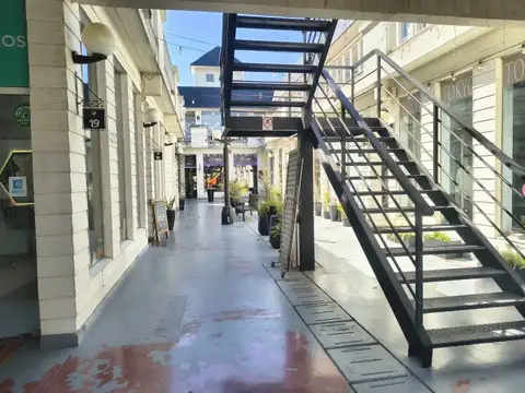 San José 1672 , Piso 0