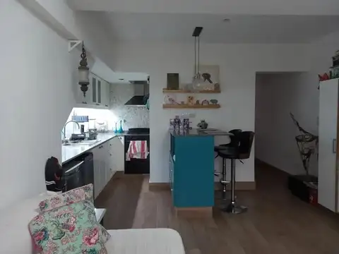 Depto Tipo Casa en Venta en Villa del Parque, USD 126.000