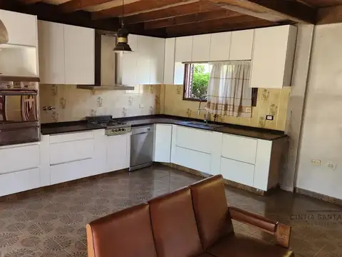 Casa en Venta en Castelar, USD 330.000