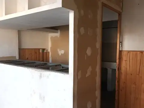 Local en Venta 69 años