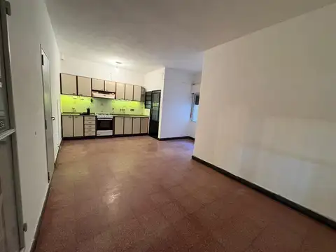 Casa en Alquiler con 1 cochera