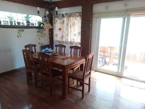 Casa 4 ambientes con 3 baños