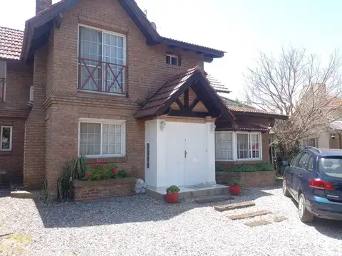 Casa en venta con pileta en Barrio Los Olmos, Benavidez