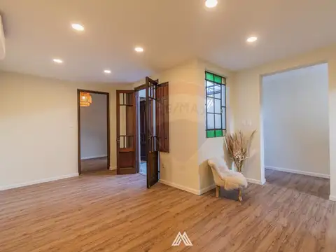 Venta apto. 2 dorms. Pocitos con patio reciclado