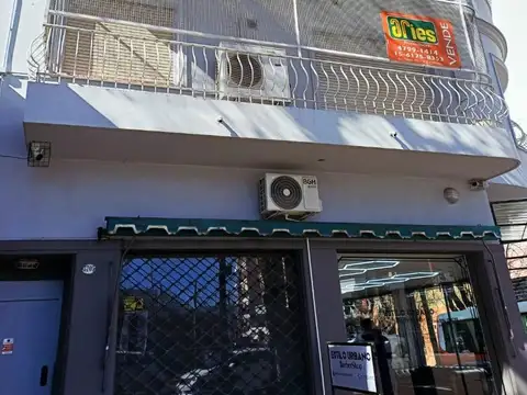 PH 4 ambientes con Balcones y Patio sin Expensas